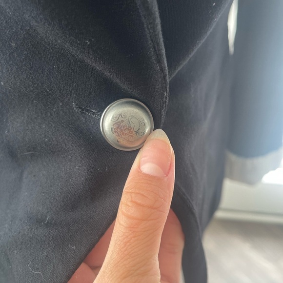 Zara Elegant Black Blazer with Silver Accent - Picture 4 of 7